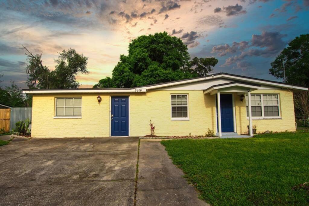 Spacious Family-Sized Home In Central Location แจ็กสันวิลล์ ภายนอก รูปภาพ